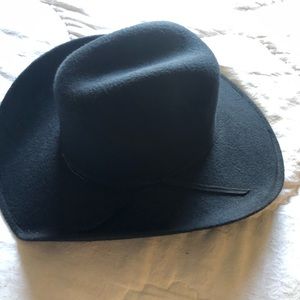 Accessories - Fedora hat Accessories - Fedora hat